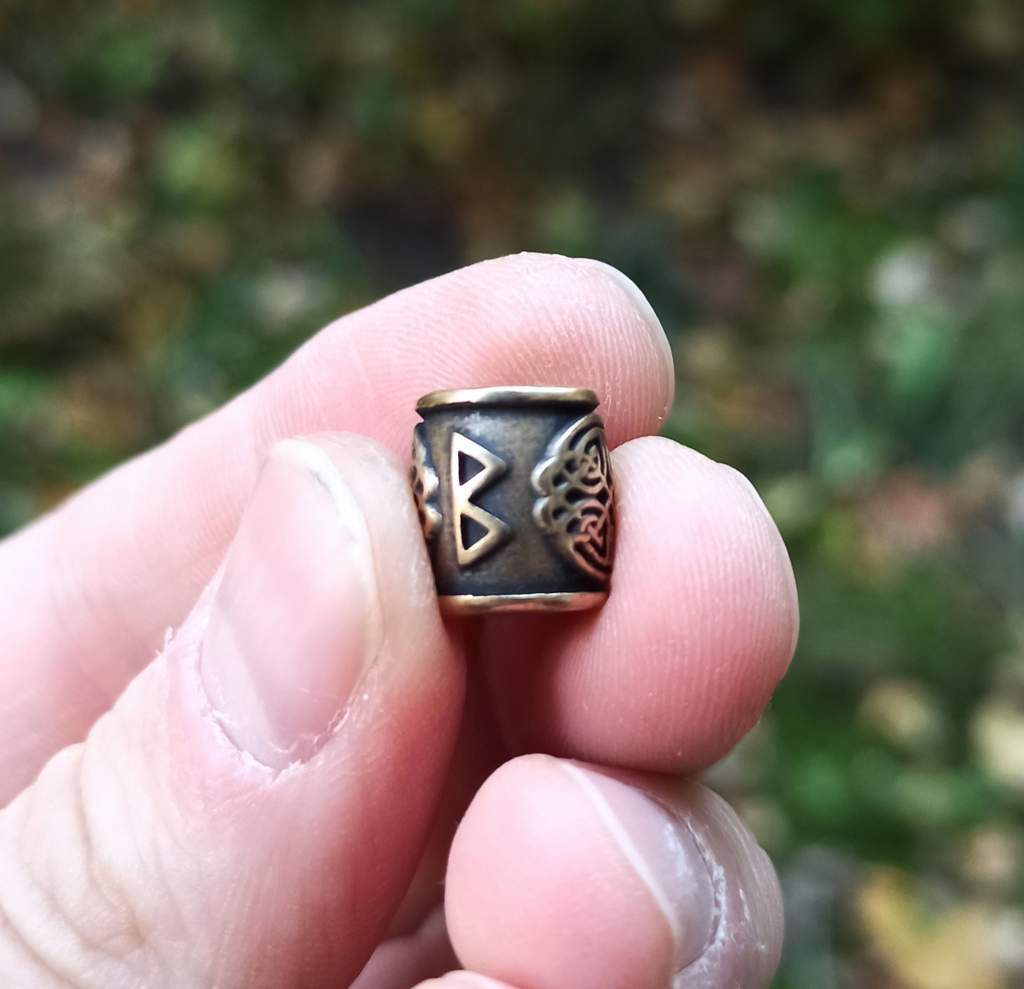 Berkana rune bead