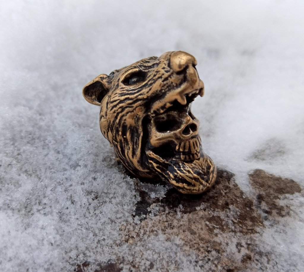Berserker skull paracord bead