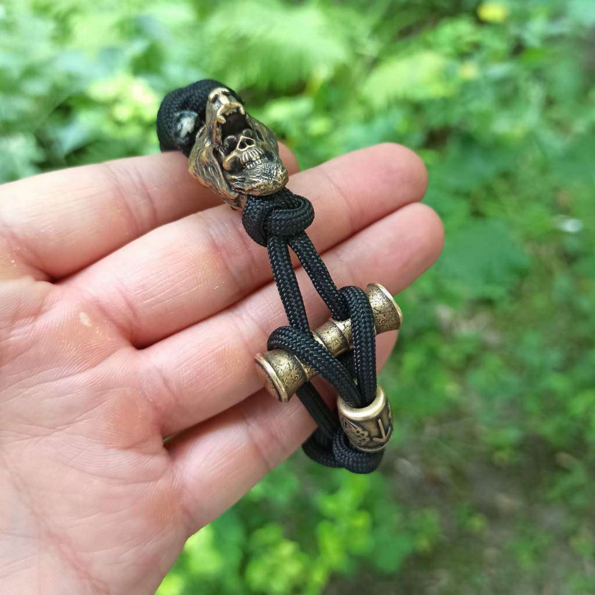 Berserker skull paracord bracelet