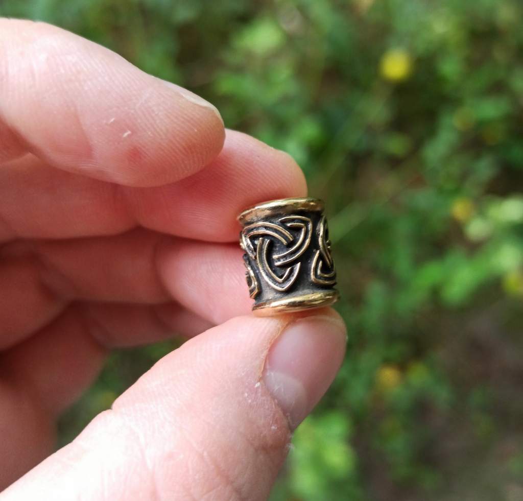 Celtic knot bead