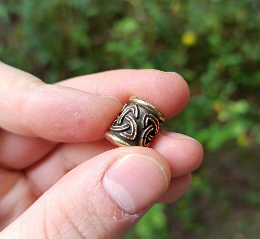 Celtic knot bead