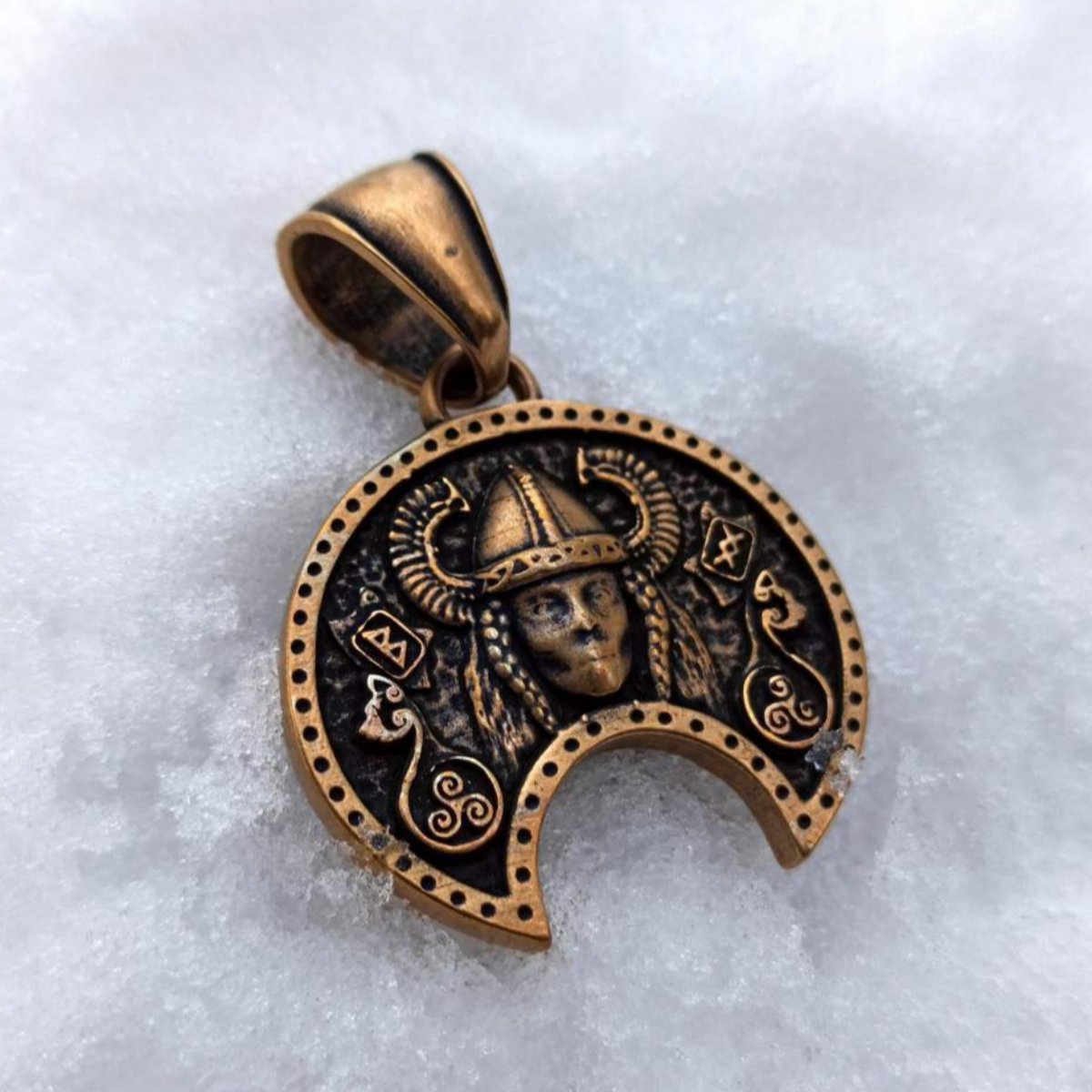 Freya goddess pendant