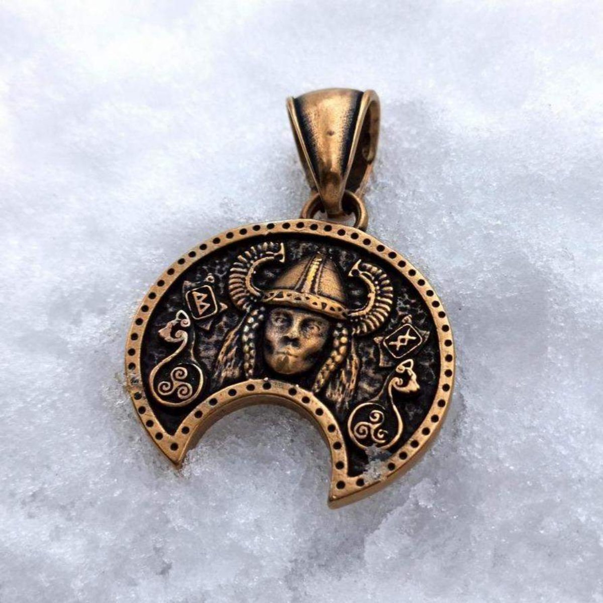 Freya goddess pendant