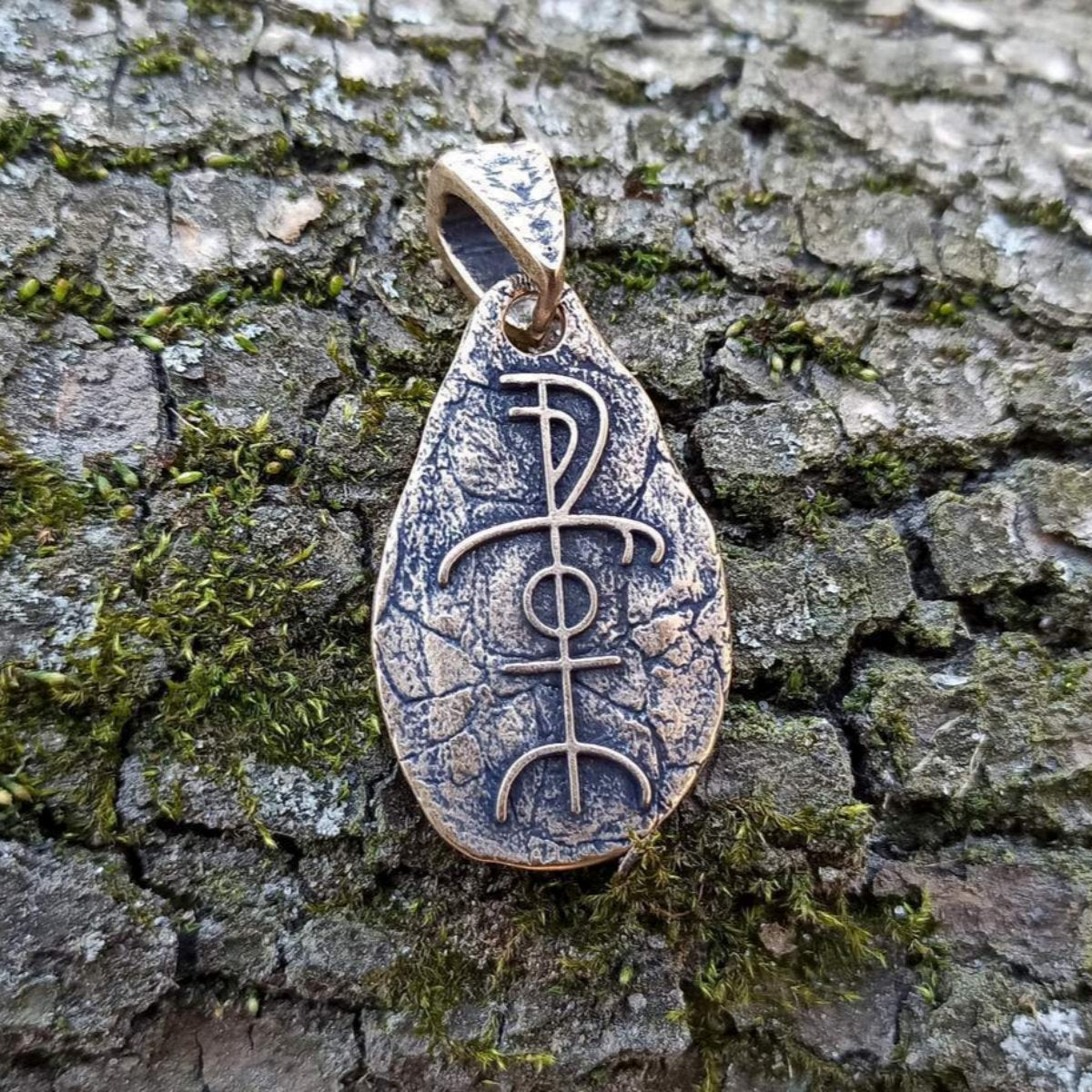 Freyr boar rune pendant