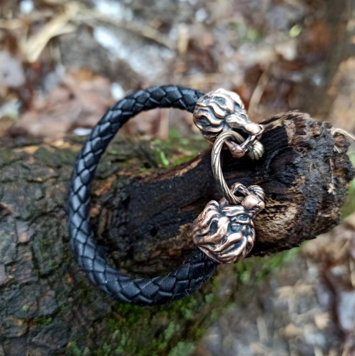 Lion head leather bracelet