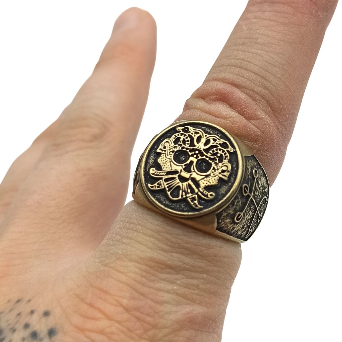 Loki mask ring