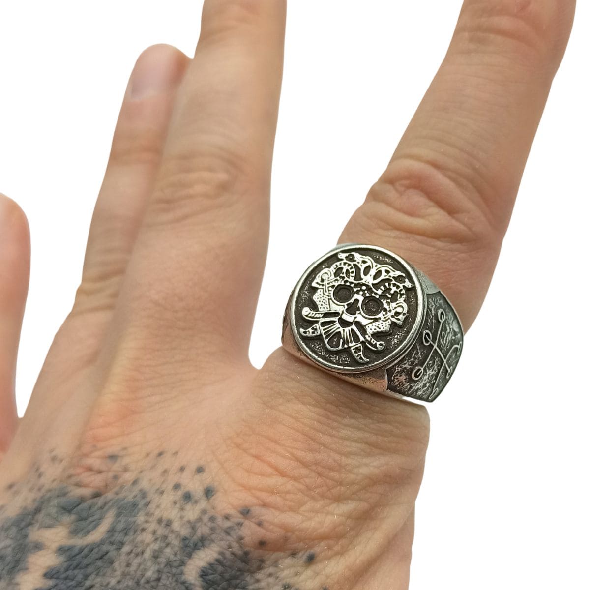 Loki mask ring