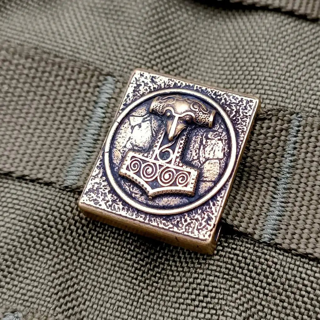 Mjolnir molle clip