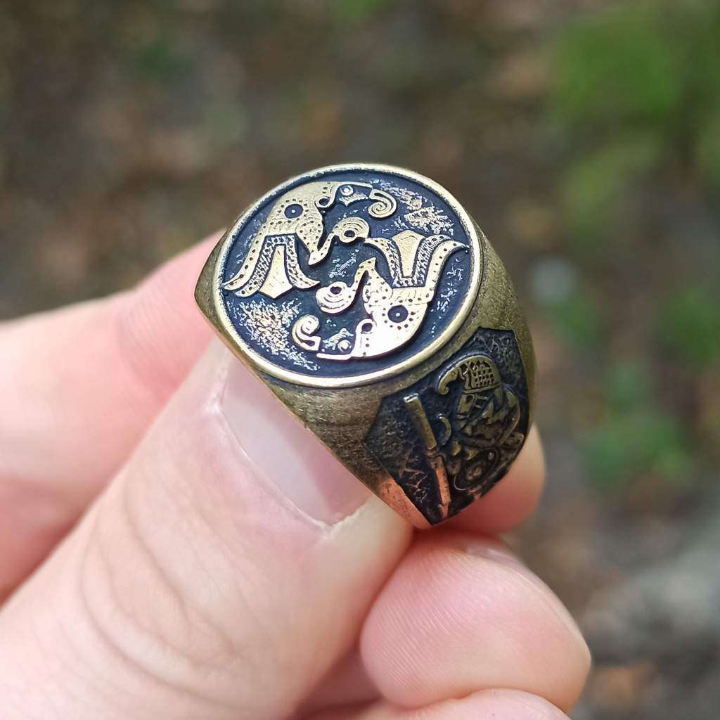 Norse ravens ring