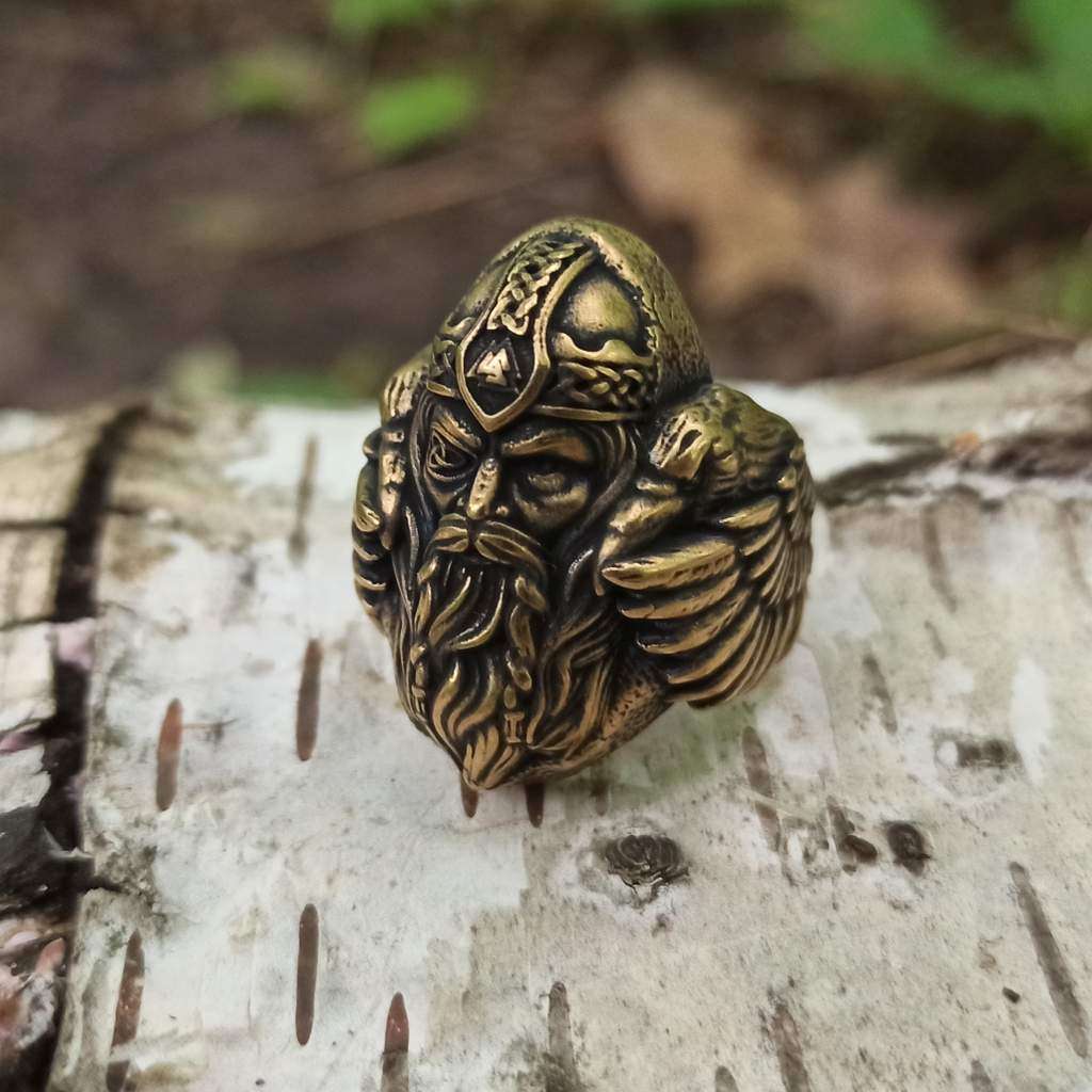 Odin with ravens signet ring