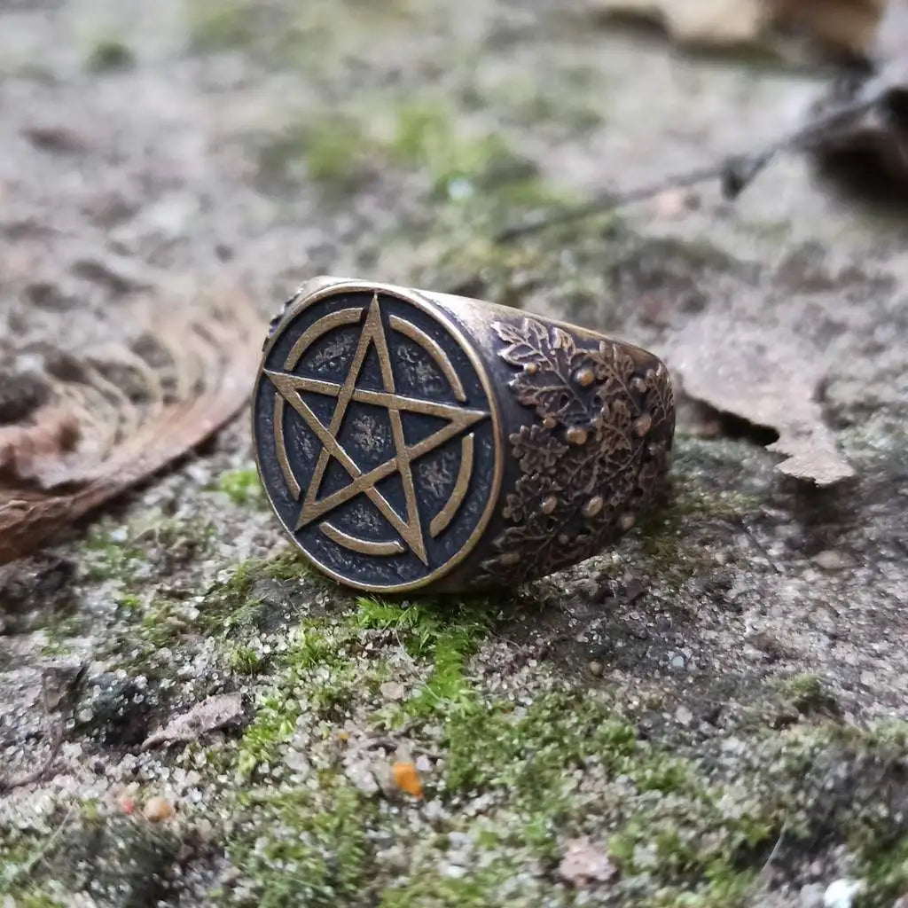 Wiccan pentacle ring