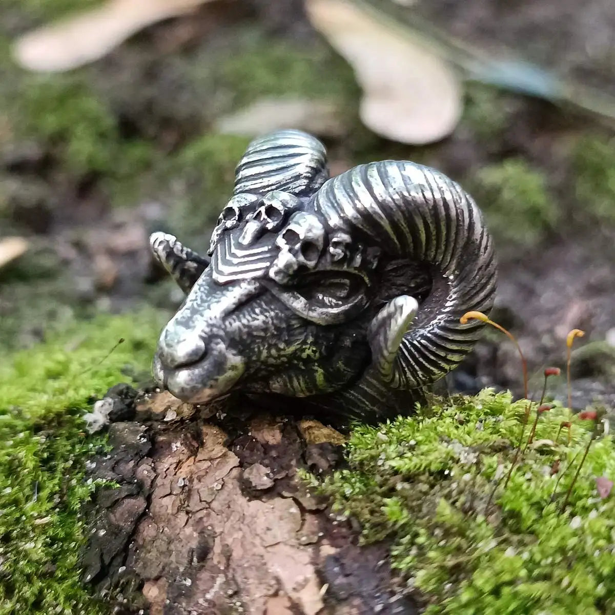 Viking ram ring
