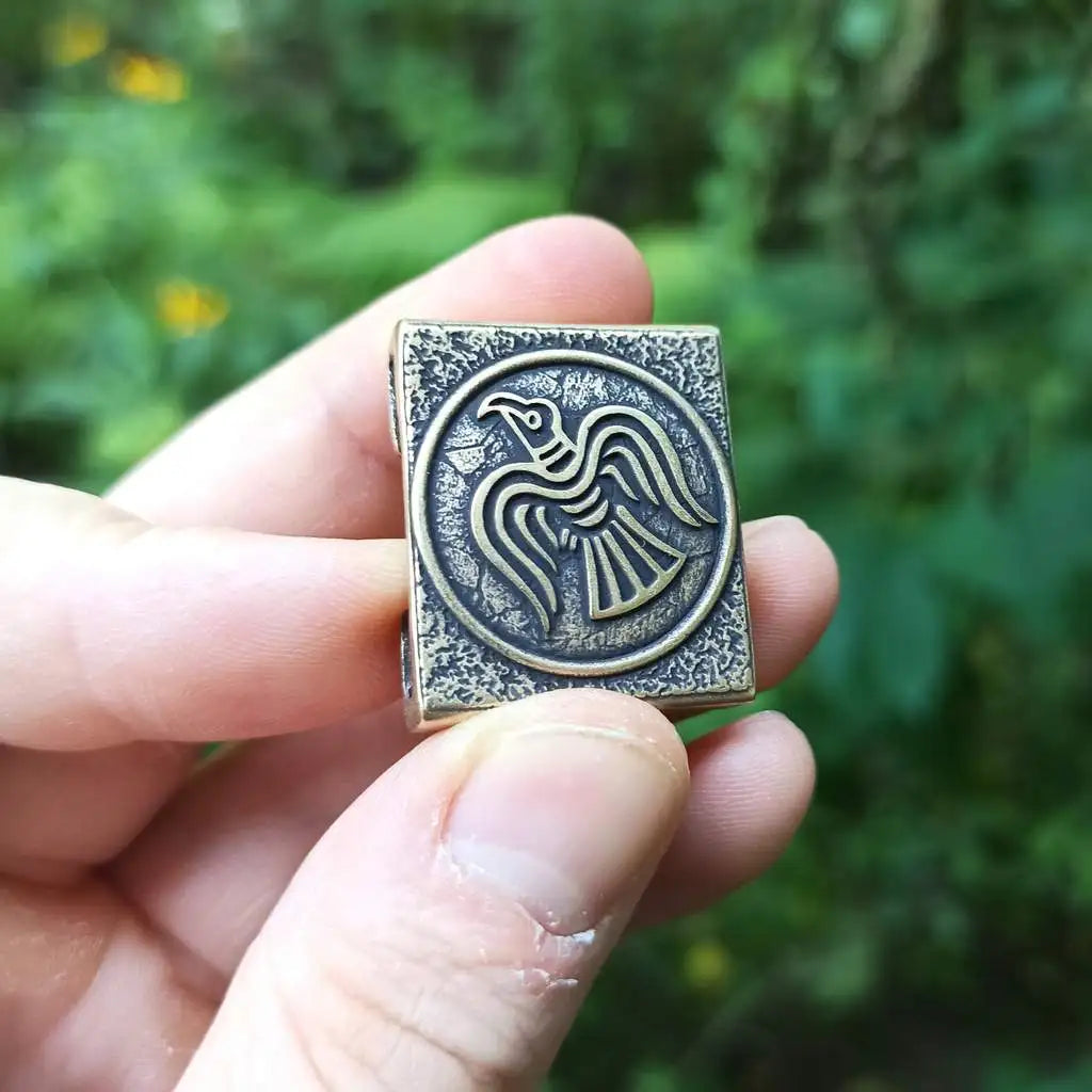 Viking Raven banner Molle clip