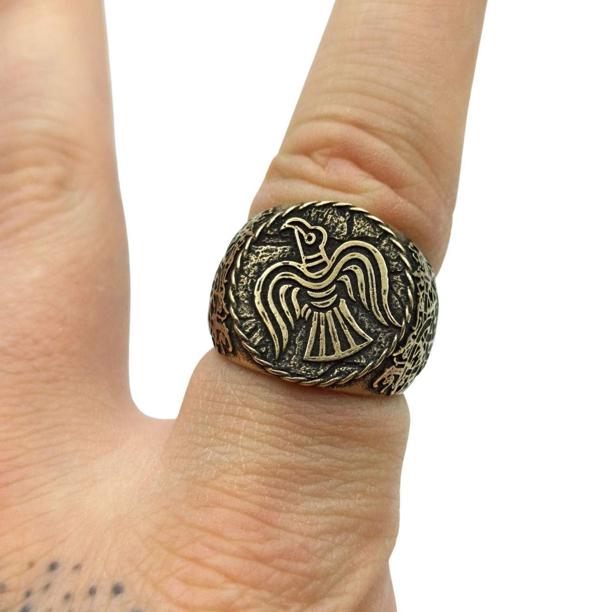 Raven banner ring