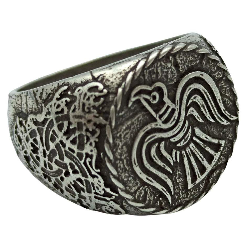 Raven banner ring