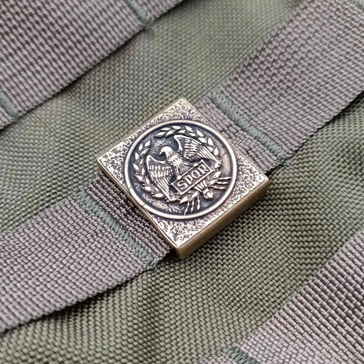 Aquila eagle Molle clip