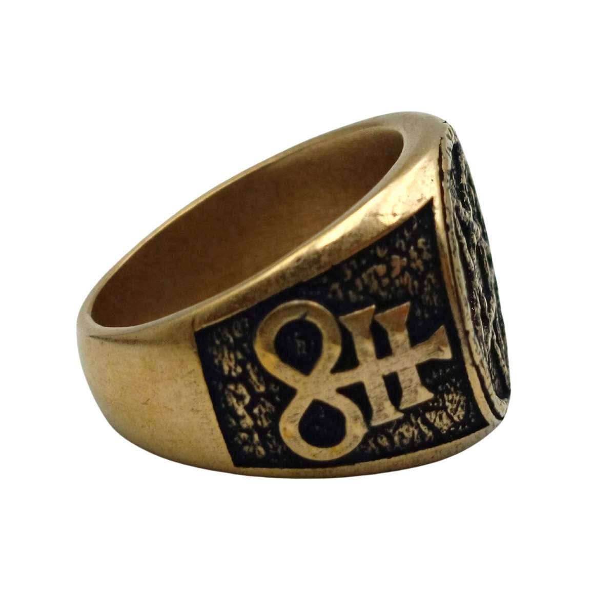 Satanic pentagram ring