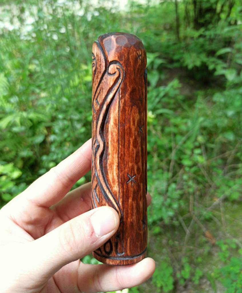 Skadi wooden statue