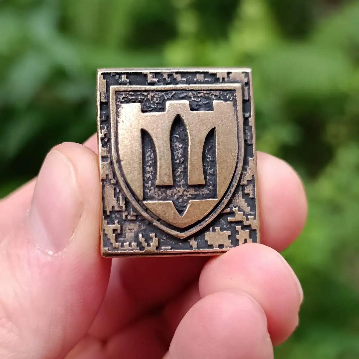 Ukraine army trident Molle clip