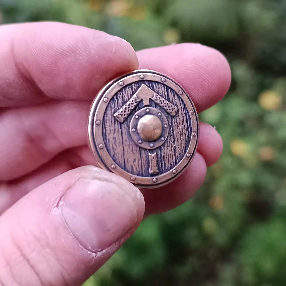 Viking shield paracord bead