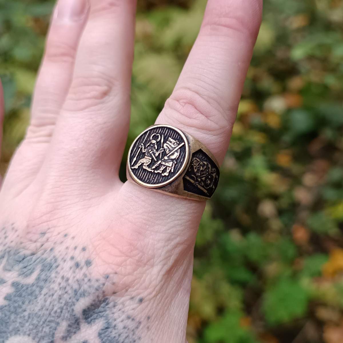 Torslunda dancer ring