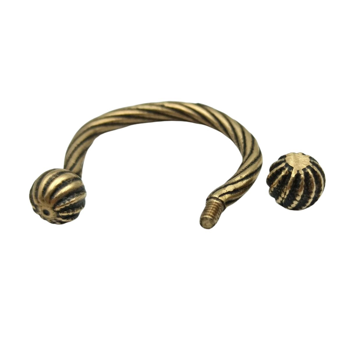 U-type clasp