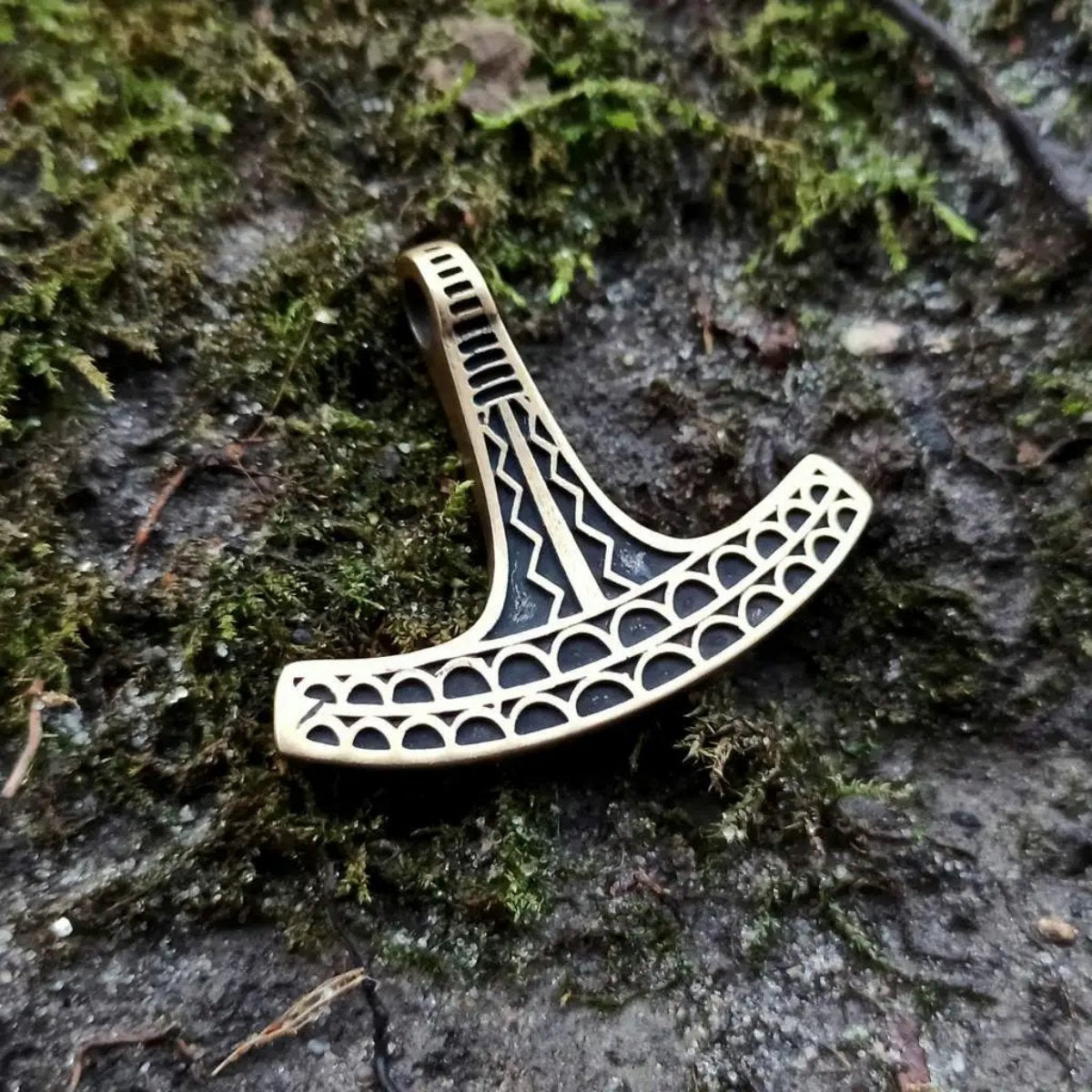 Ukko Mjolnir replica pendant