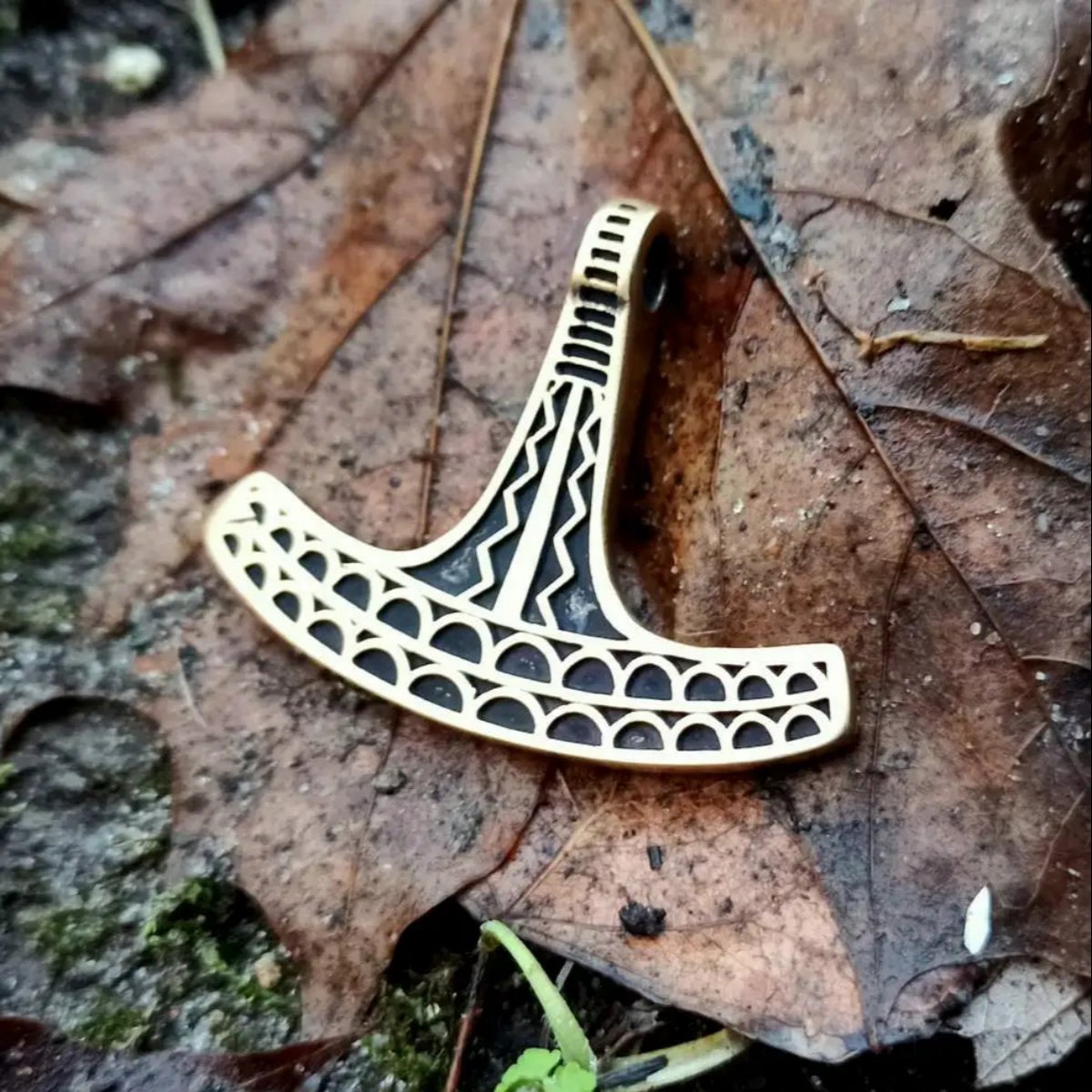 Ukko Mjolnir replica pendant