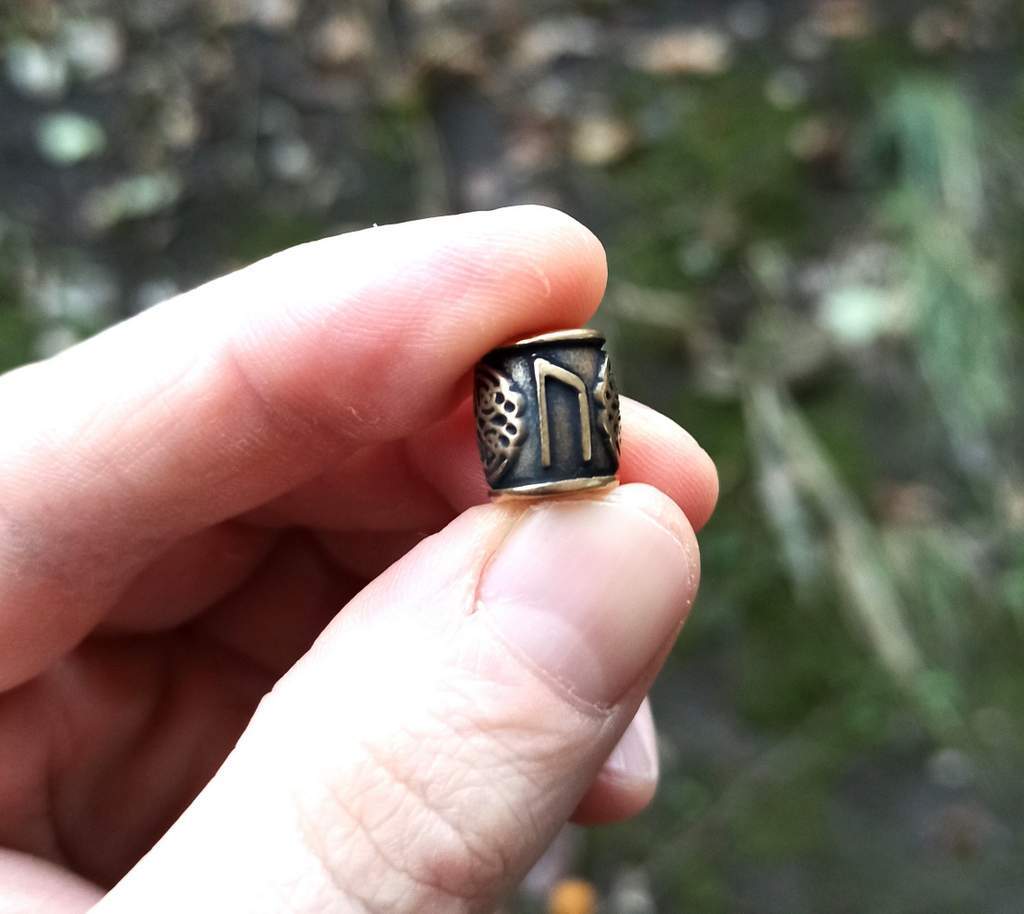 Uruz rune bead
