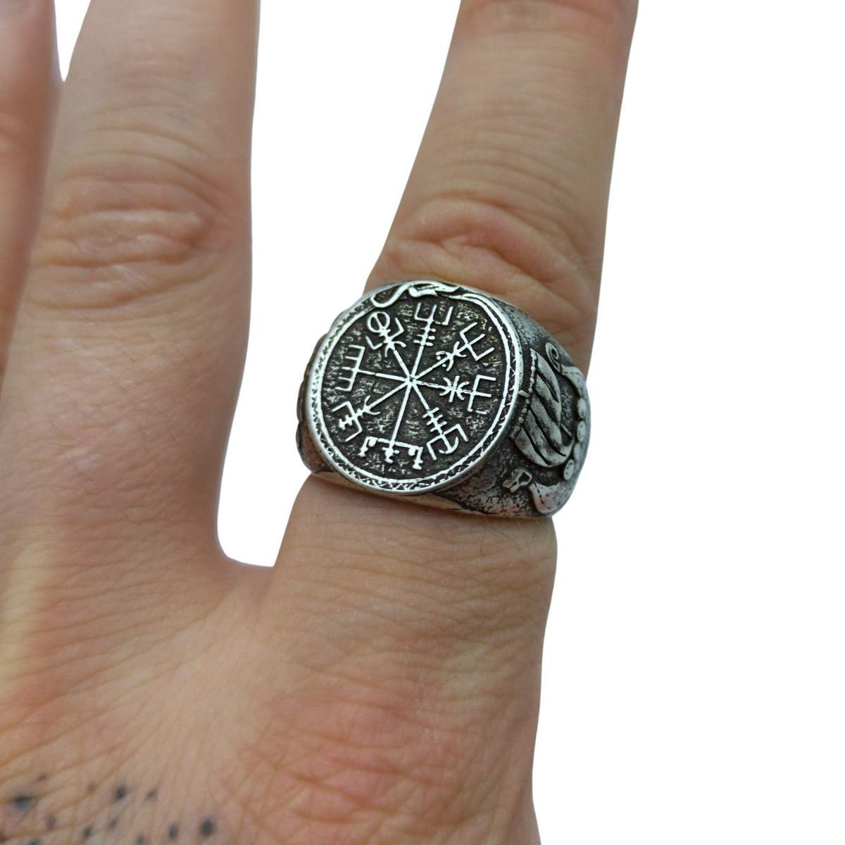 Vegvisir with Drakkar ring