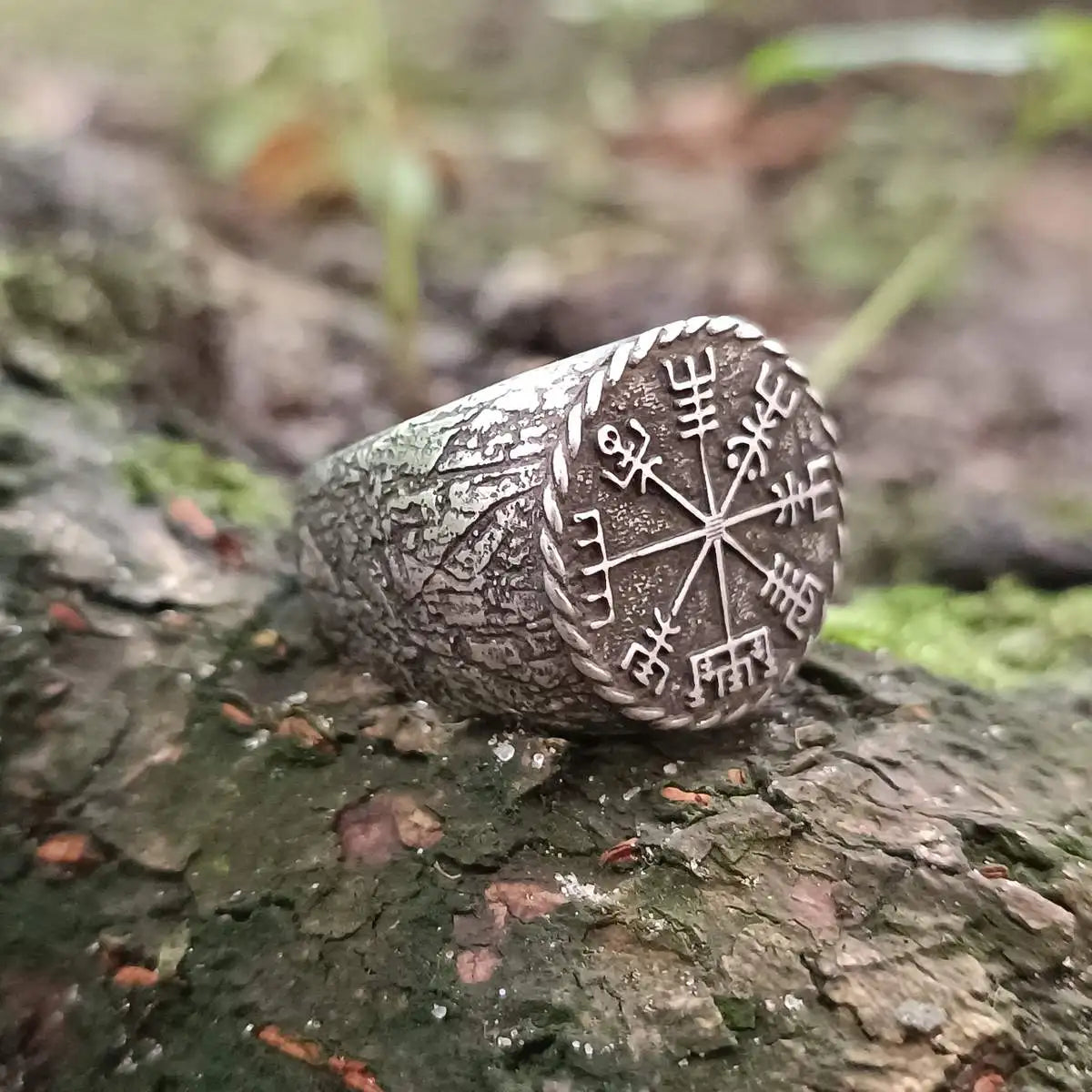 Vegvisir ring Viking compass