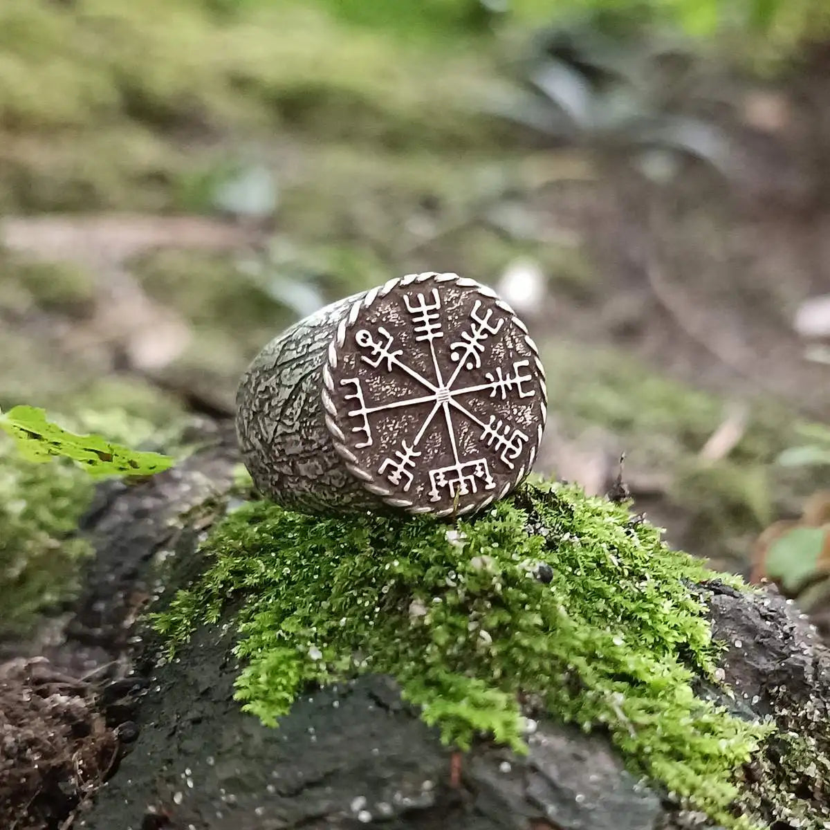 Vegvisir ring Viking compass