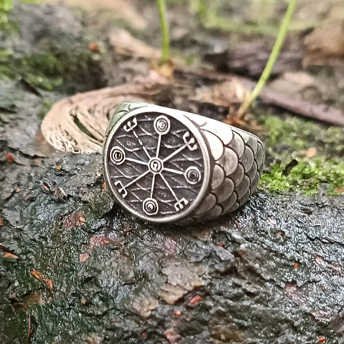 Veidistafur stave ring