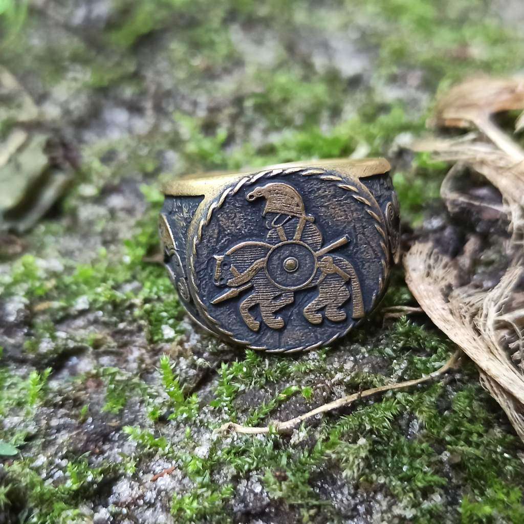 Horseman from Vendel plates signet ring
