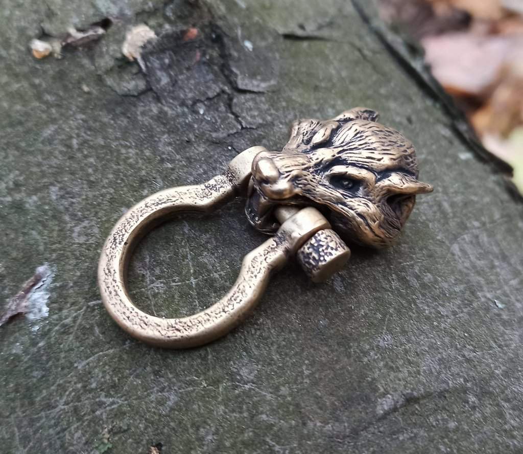 Wolf head paracord Shackle clasp for paracord bracelet