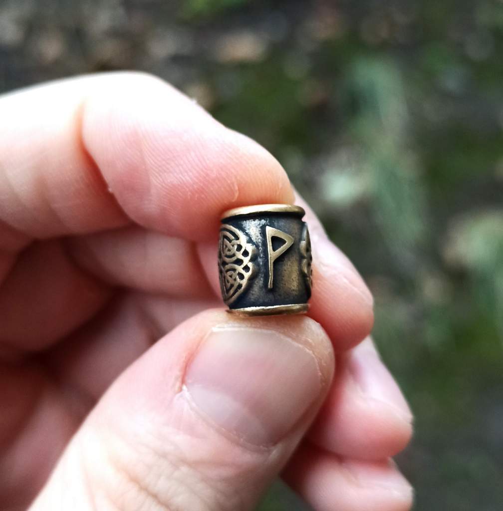 Wunjo rune bead