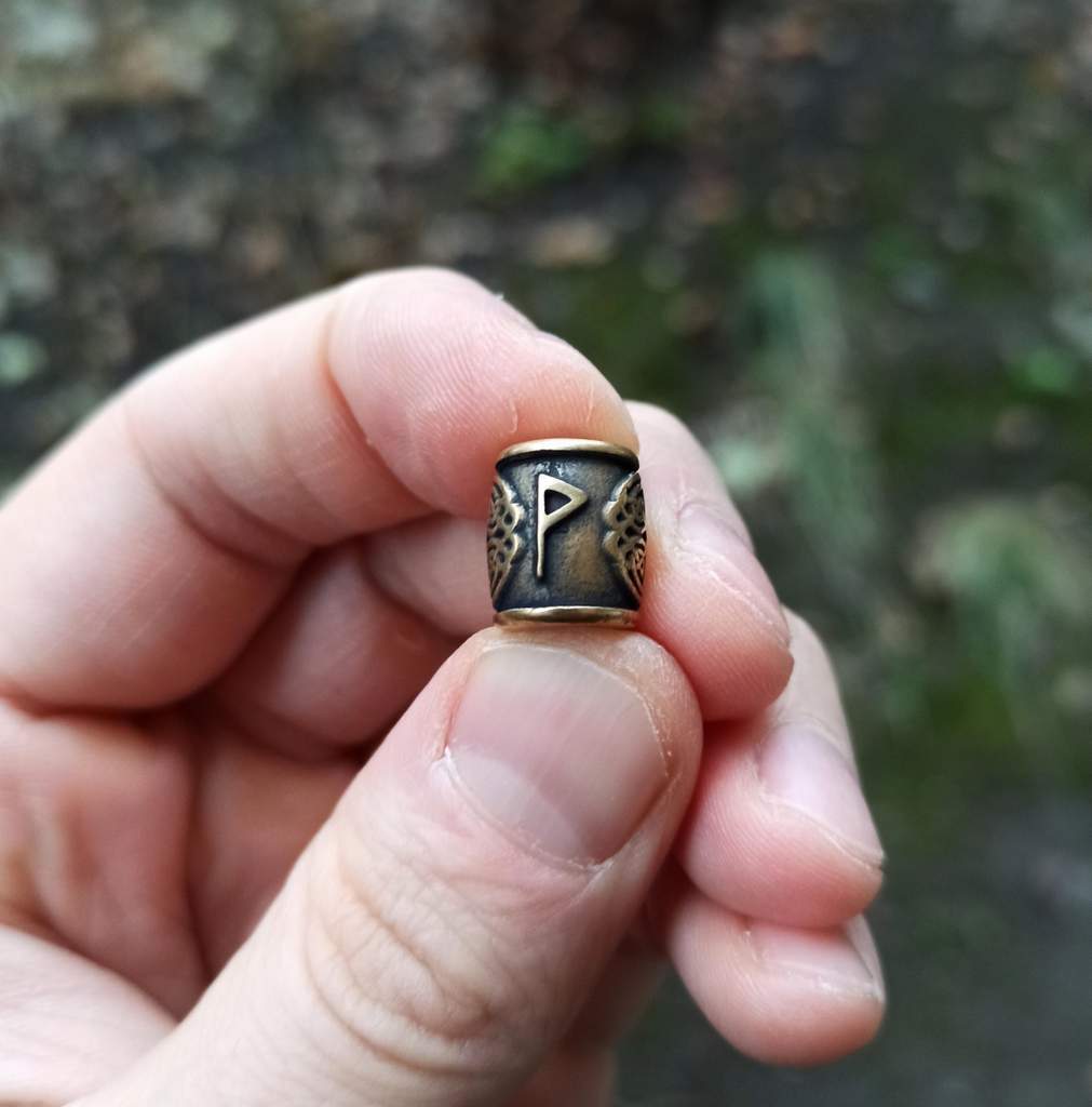Wunjo rune bead