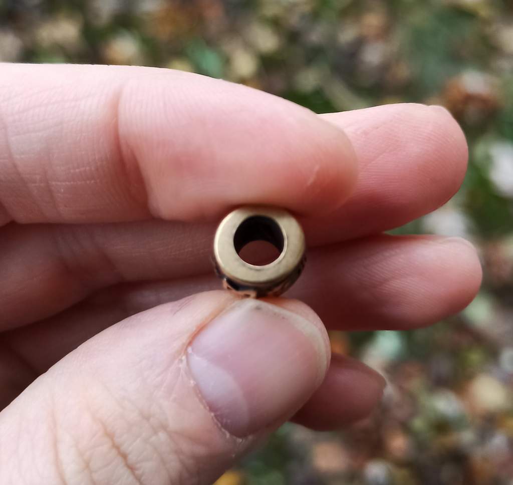 Mannaz rune bead