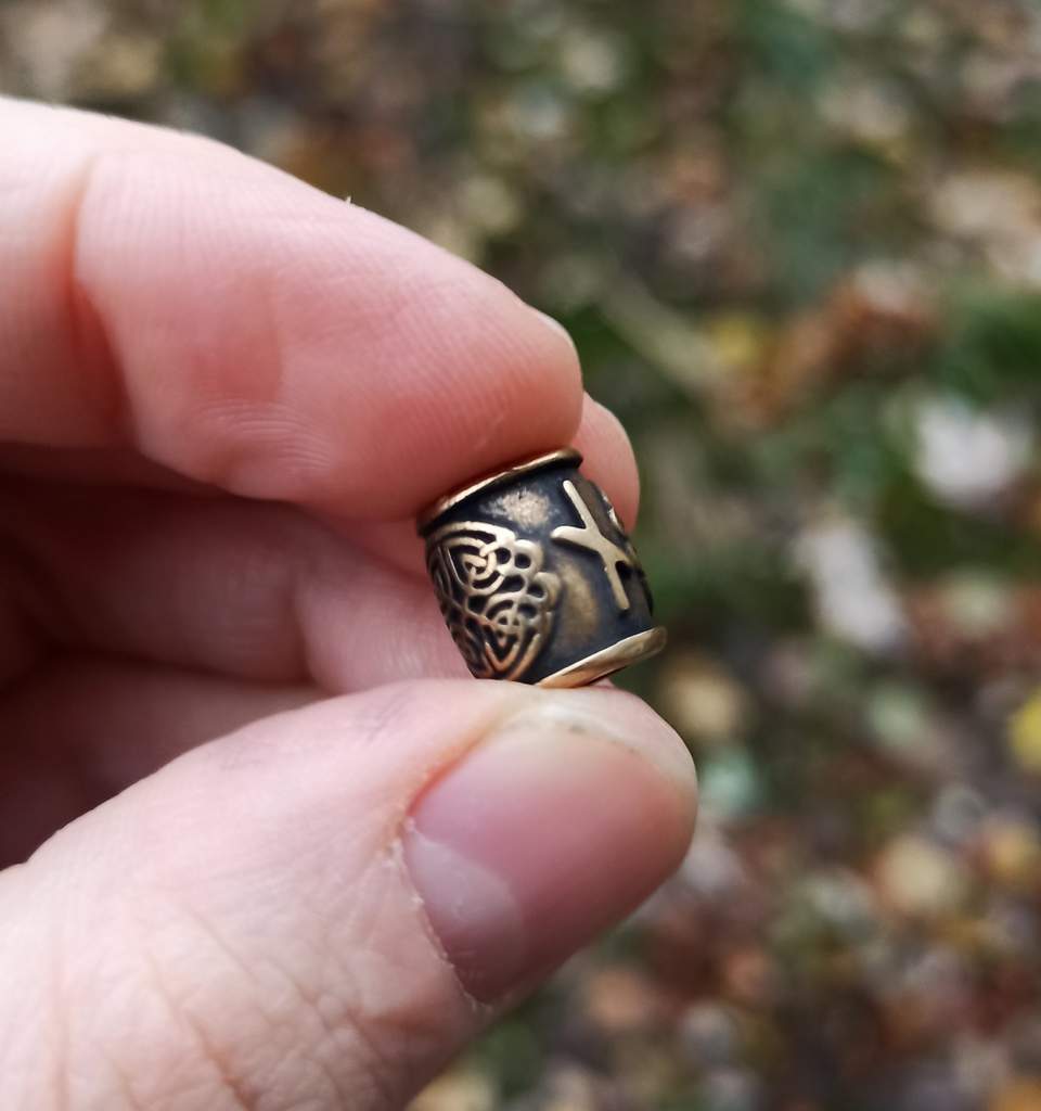 Nauthiz rune bead