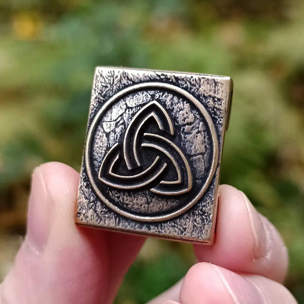 Triquetra Molle clip