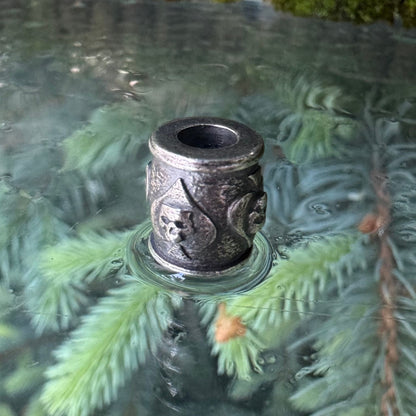 Ace of Spades paracord bead
