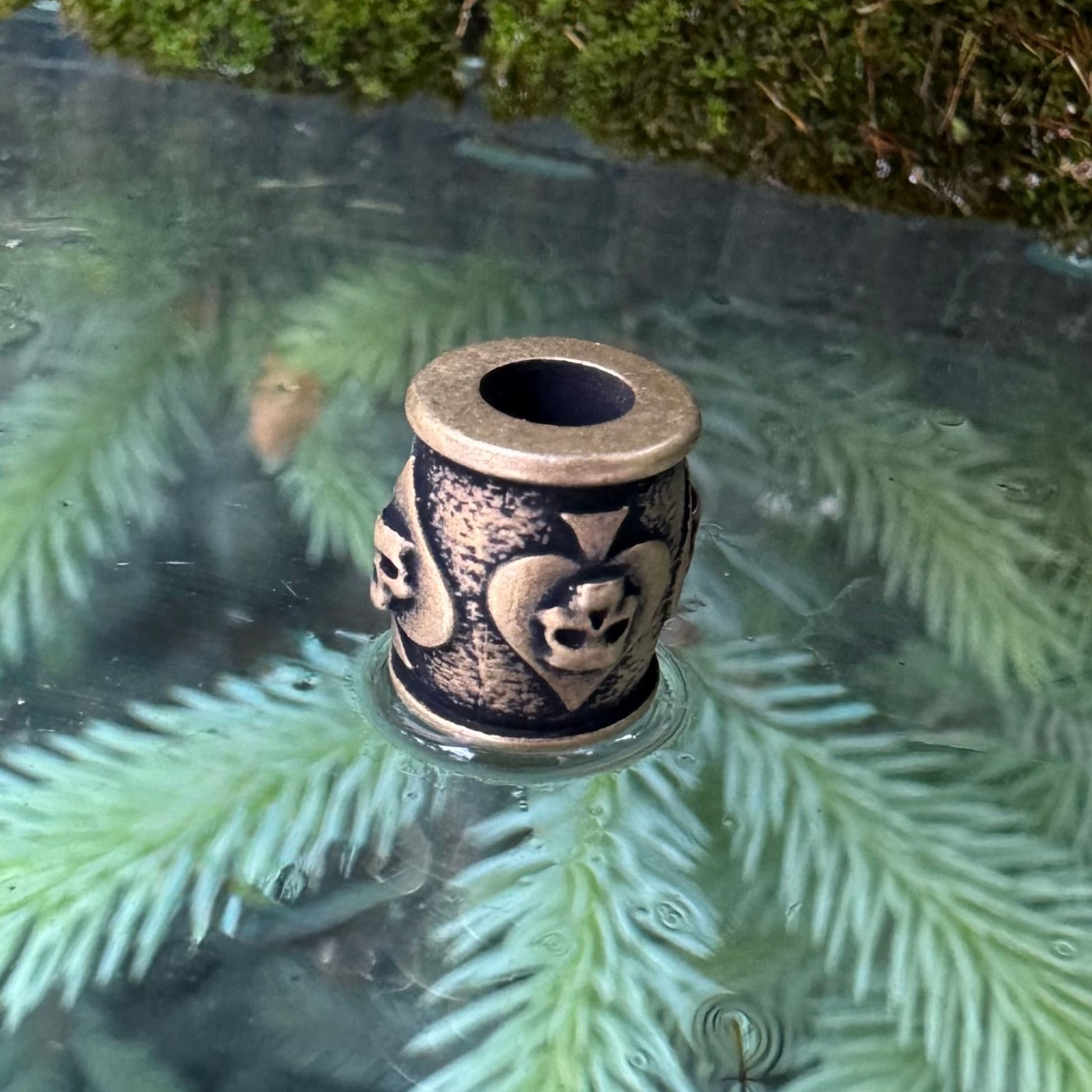 Ace of Spades paracord bead