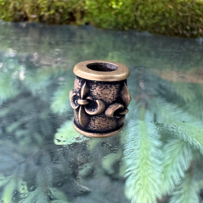 Fleur de Lys paracord bead