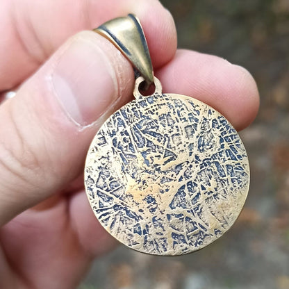 Veldismagn bronze pendant   