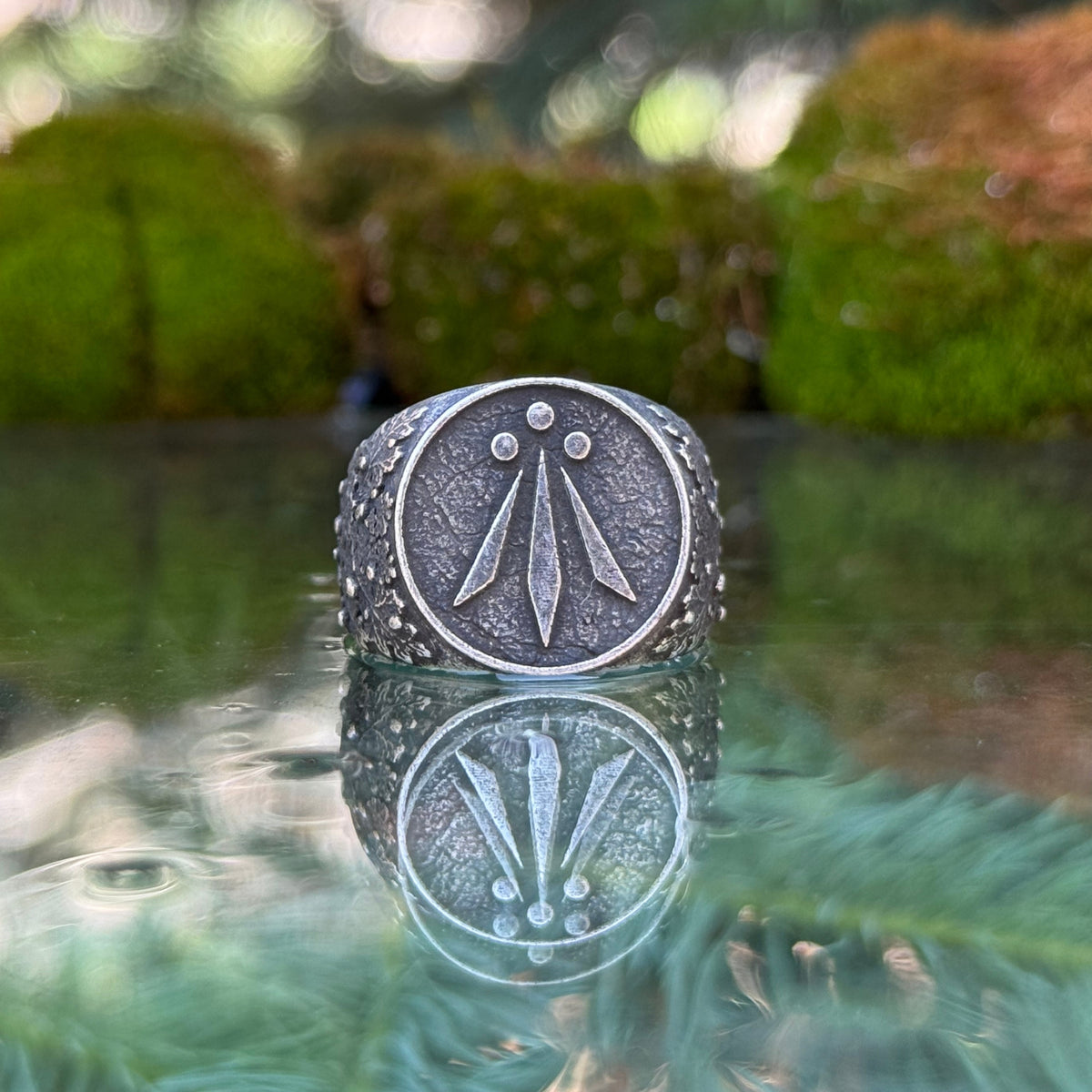 Awen signet ring