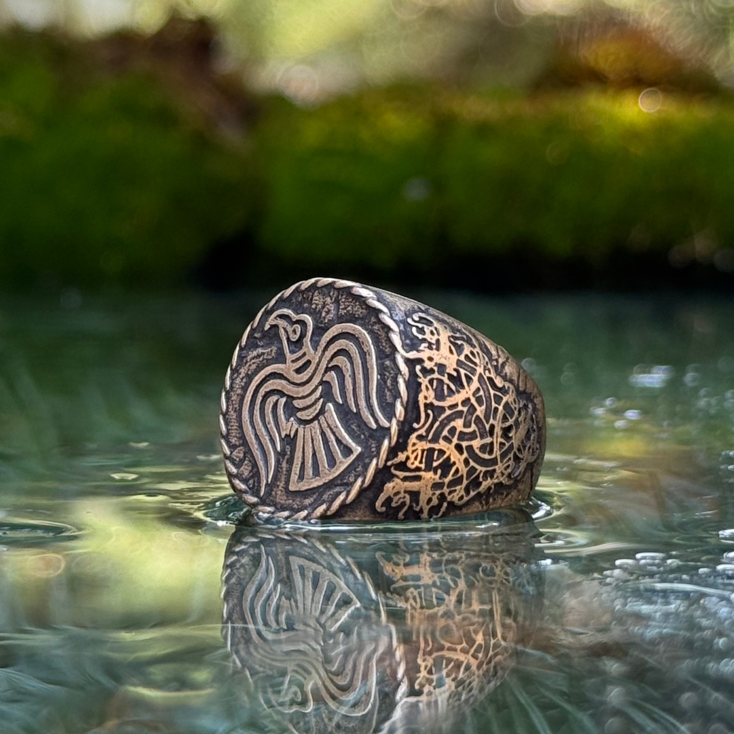 Raven banner ring
