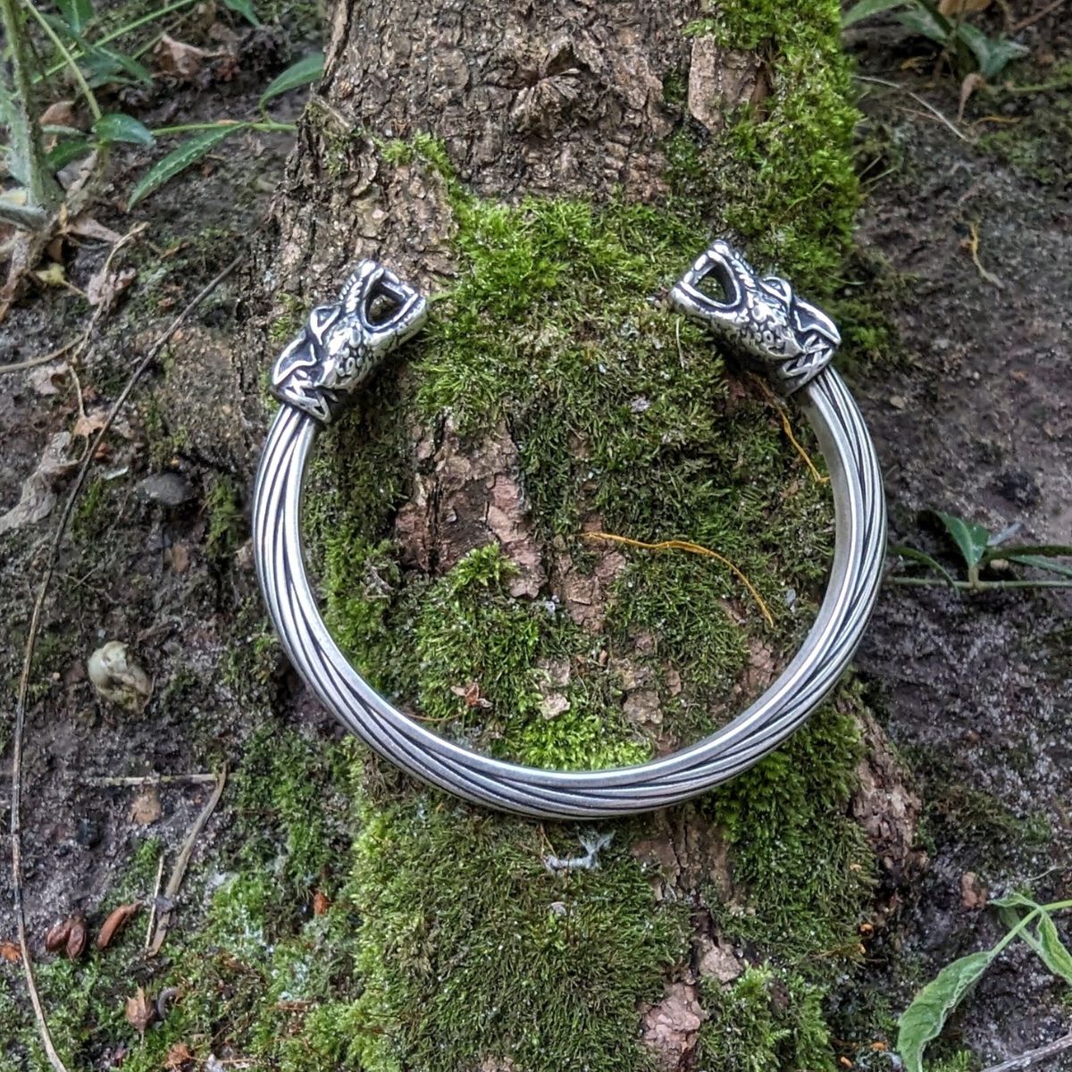 Viking hot sale wolf bracelet