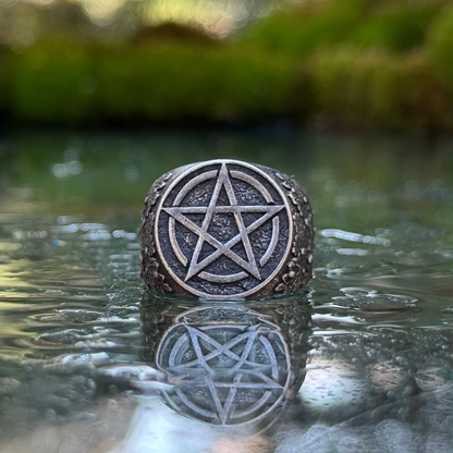 Wiccan pentacle ring