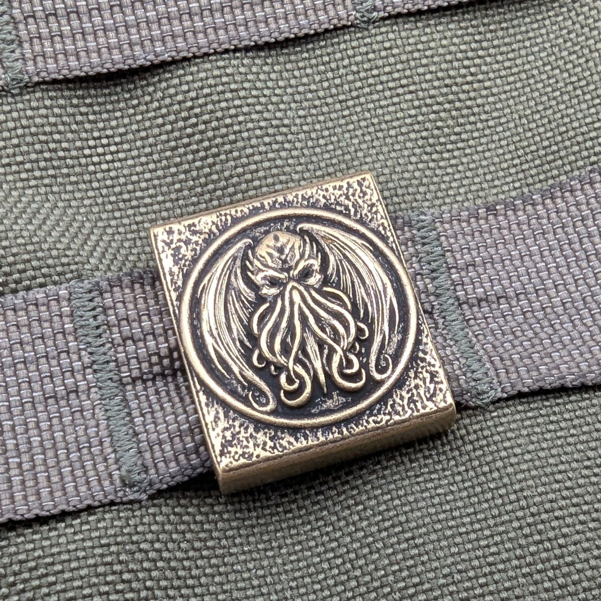 Cthulhu molle clip
