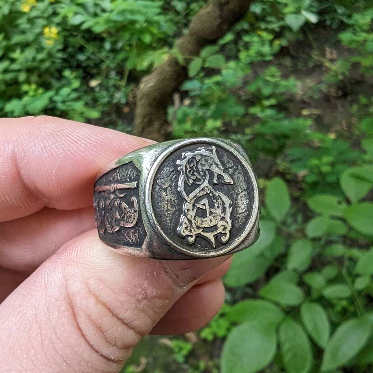 Fenrir wolf signet bronze ring